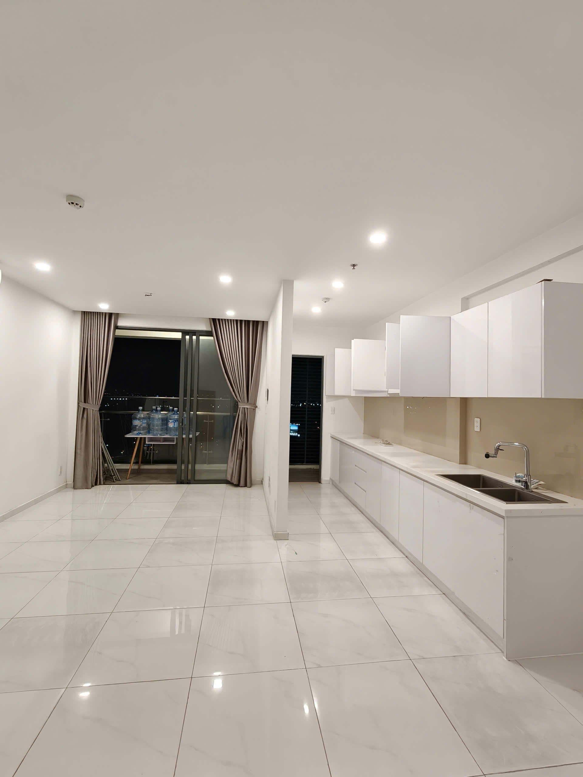 Bán Căn Hộ D'Lusso 2PN 2WC – Nội Thất Cơ Bản, Giá Tốt